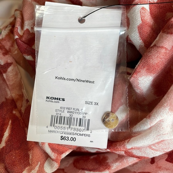 NWT Nine West Puff-Sleeve Chiffon Maxi Dress. 3X - Picture 8 of 8